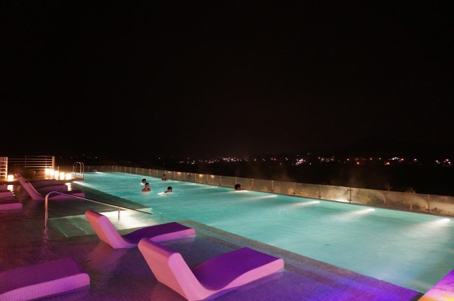 Tips berenang malam hari
